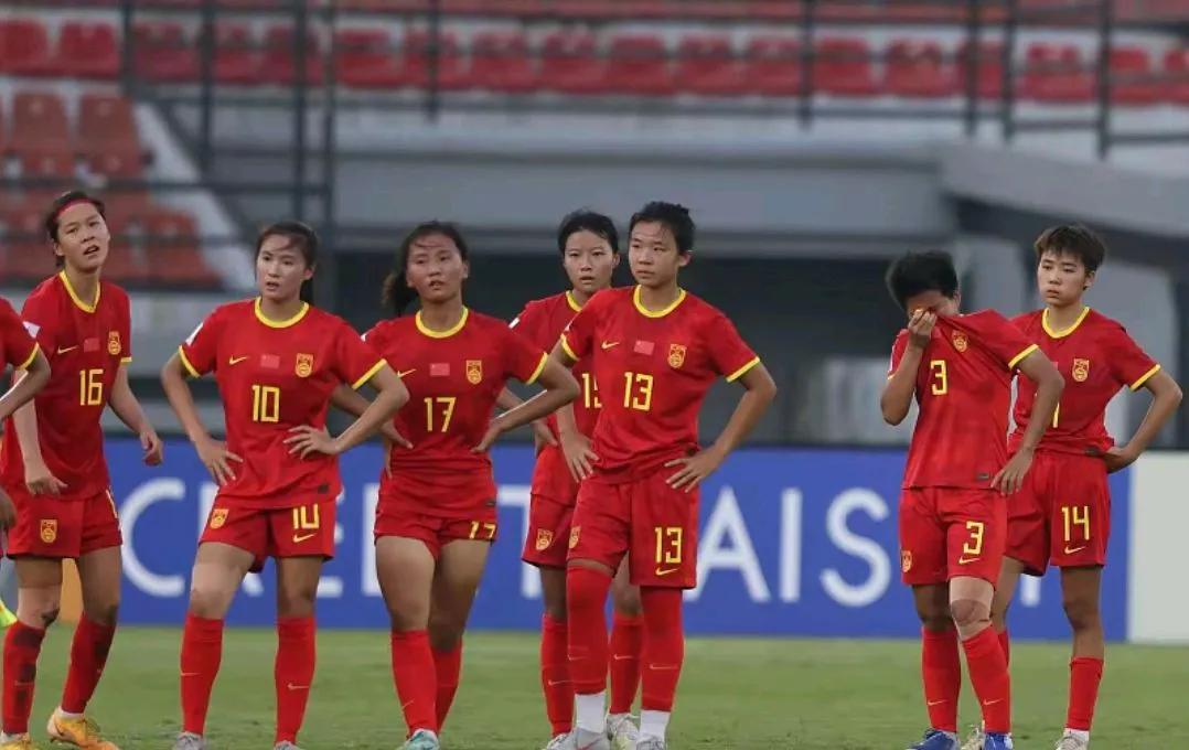 劲爆挑战！职业女足队员不甘示弱的简单介绍