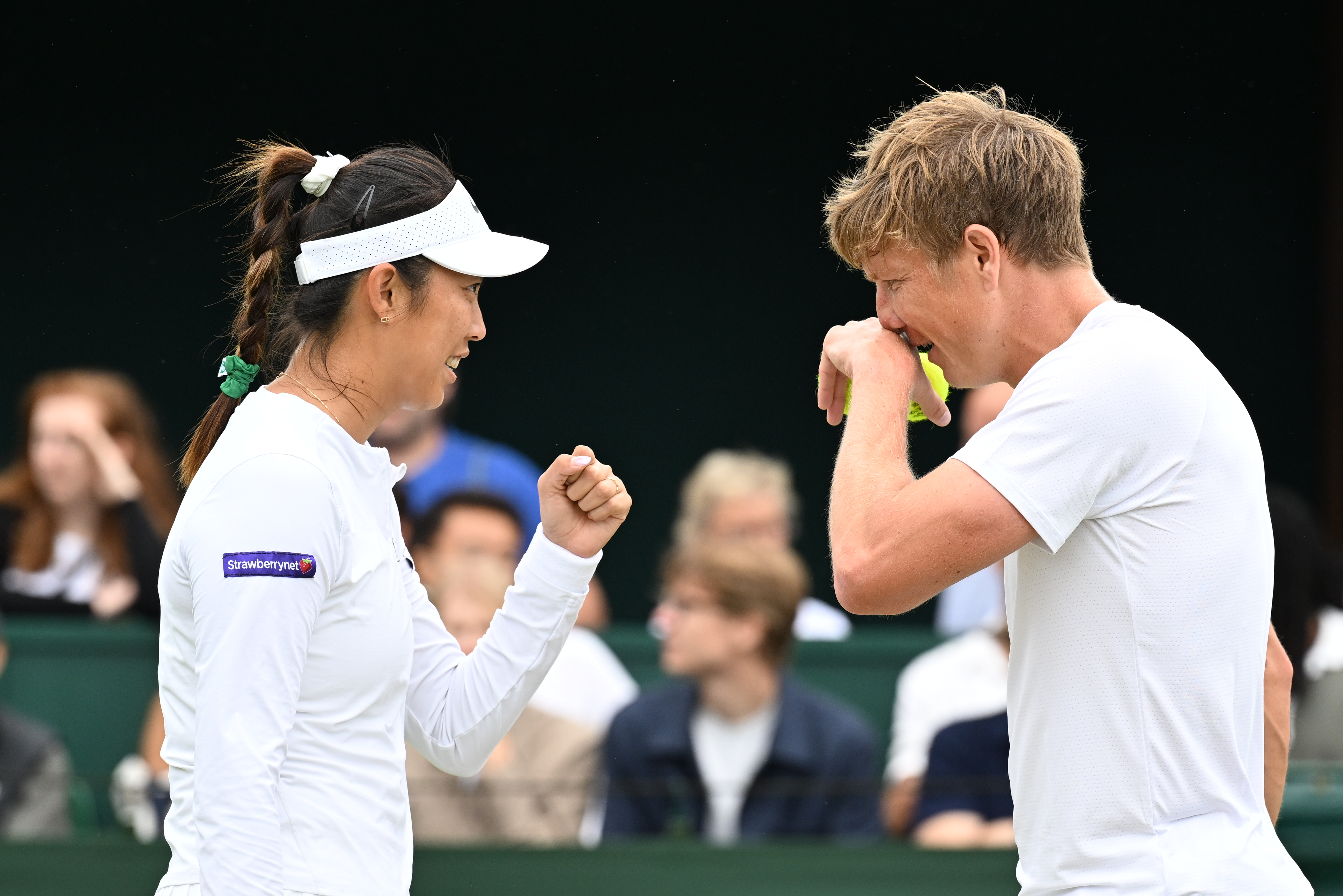 全球热议！网球场外八卦引关注