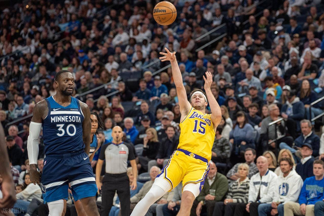 马刺逆转快船，塔图姆关键制胜的简单介绍