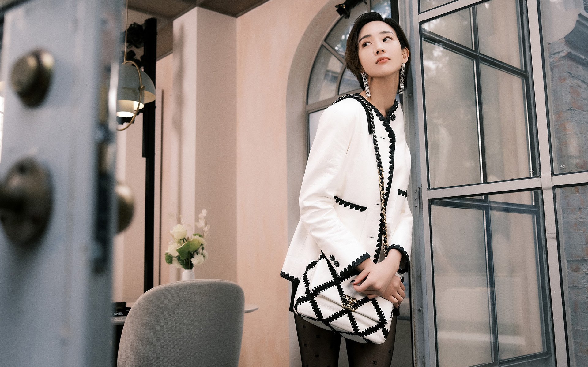 摩纳哥征服伊朗,帕尔默主宰英超,足球之夜的辉煌与启示