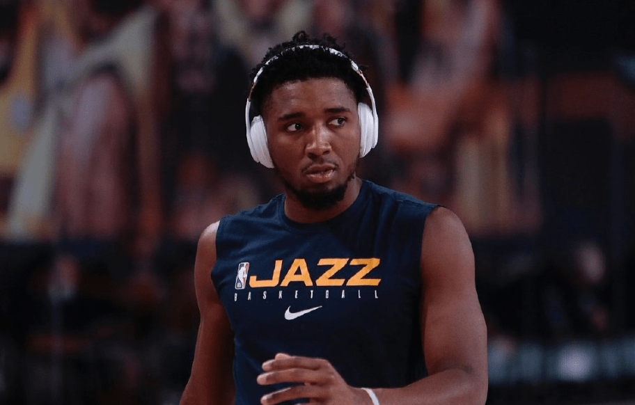 开云下载-季后赛抢七之夜，浓眉大场面先生